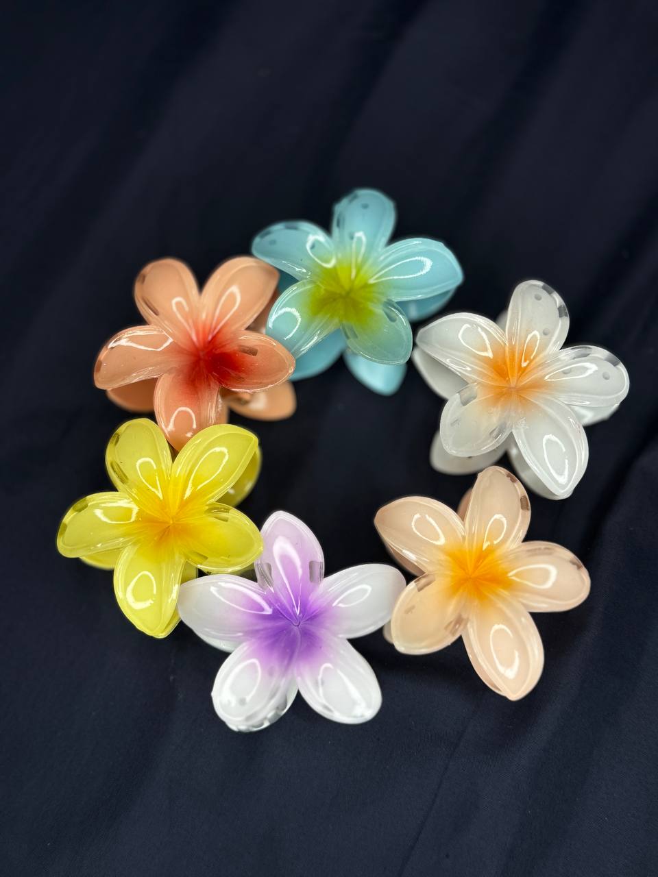 Flower claw clips